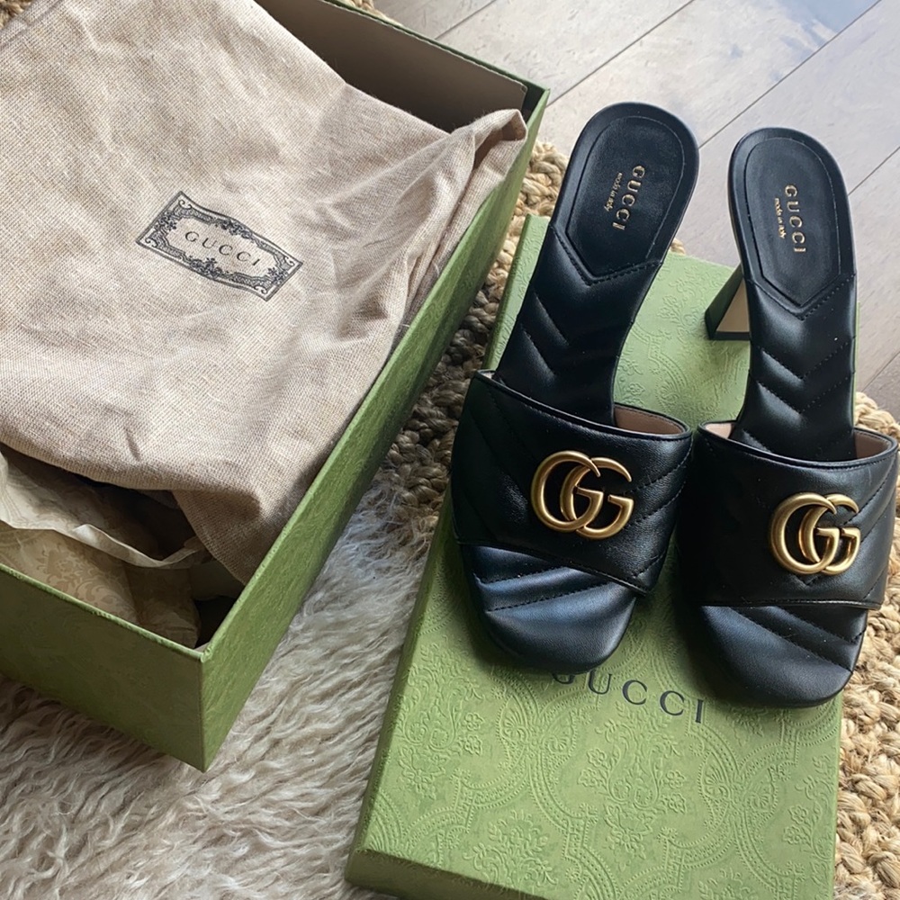 COPY - Black Gucci Kitten Heels (never worn!!!)